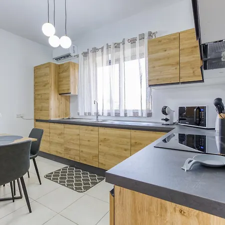 Modern With Sofabed & Balcony In By 360 Estates Lejlighed *