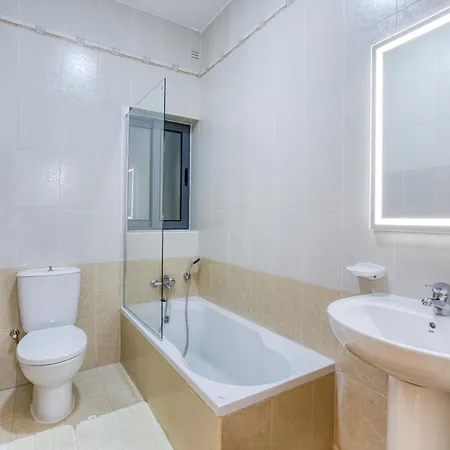 Lejlighed Modern With Sofabed & Balcony In By 360 Estates Gzira