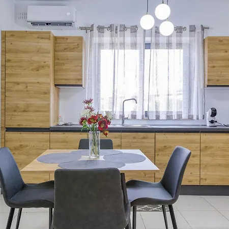 Lejlighed Modern With Sofabed & Balcony In By 360 Estates Gzira