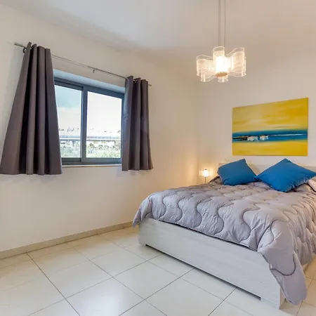 Lejlighed Modern With Sofabed & Balcony In By 360 Estates Gzira