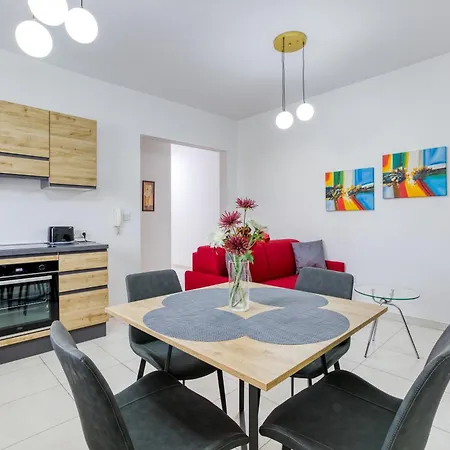 Modern With Sofabed & Balcony In By 360 Estates * Gzira