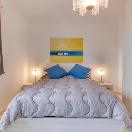 Lejlighed Modern With Sofabed & Balcony In By 360 Estates Gzira