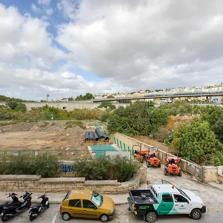Lejlighed Modern With Sofabed & Balcony In By 360 Estates Gzira