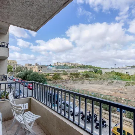 Modern With Sofabed & Balcony In By 360 Estates Daire Gzira